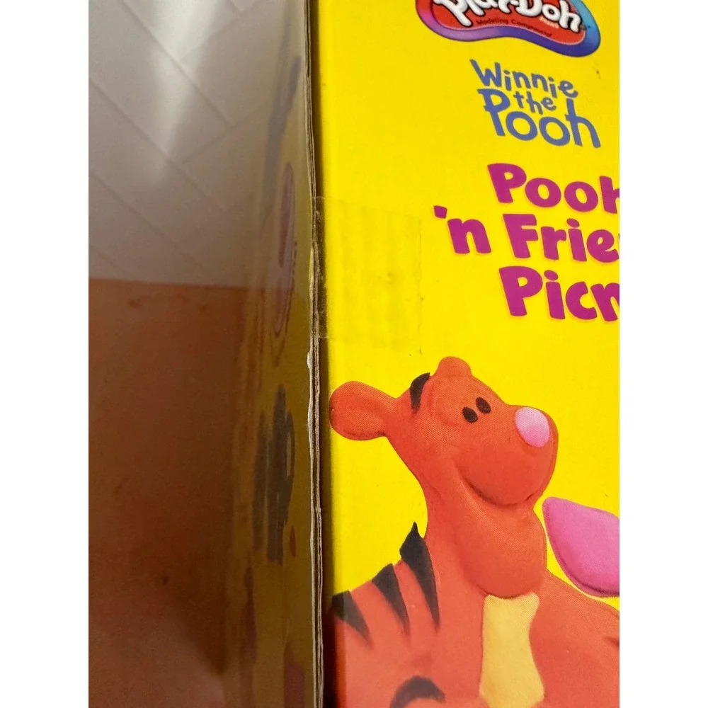 Play-Doh Winnie the Pooh n Friends Picnic Set 2001 Hasbro Disney 22172 New